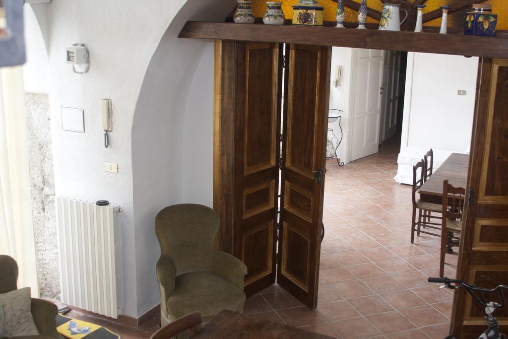 Palazzo D'Orsi Calvanico Quarto foto